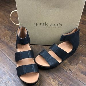 Gentle Souls by Kenneth Cole Lori Black Wedges
